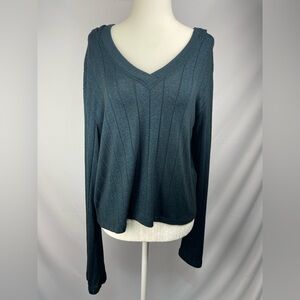 Athleta ribbed hooded flare sleeve crop top Women’s size S